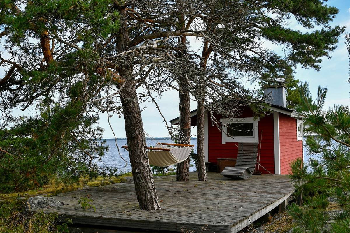 17 Coastal Style Home Decorating Ideas That Actually Feel Like a Permanent Vacation