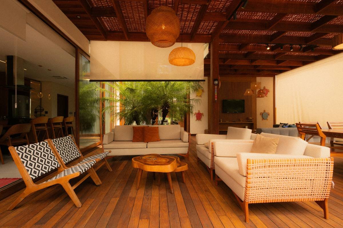 Coastal Home Furniture Gallery: Your Ultimate Guide to Breezy, Timeless Interiors