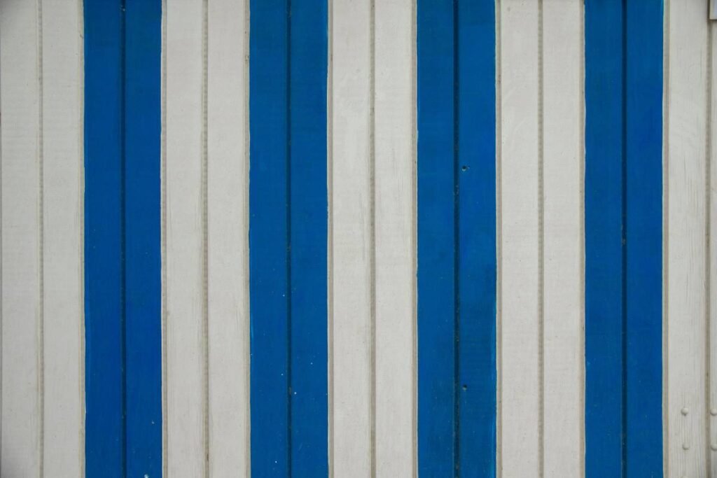 What Is Coastal Style Decor? Your No-Nonsense Guide to Nailing Beachy Interiors (Without the Sand in Your Sofa)